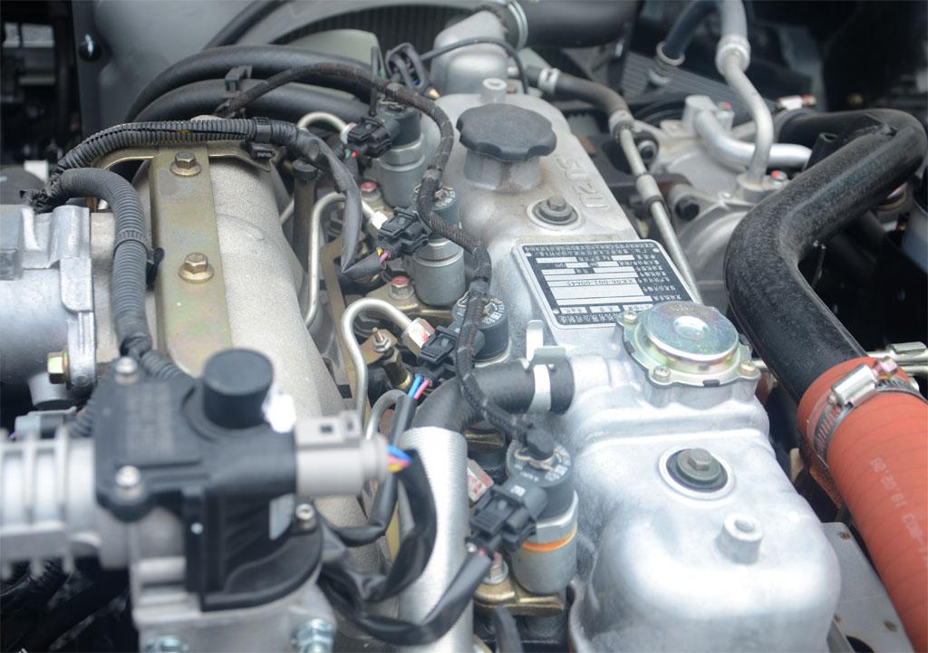 dong-co-xe-tai-3-5-tan-isuzu-vm-nk650sl9.jpg