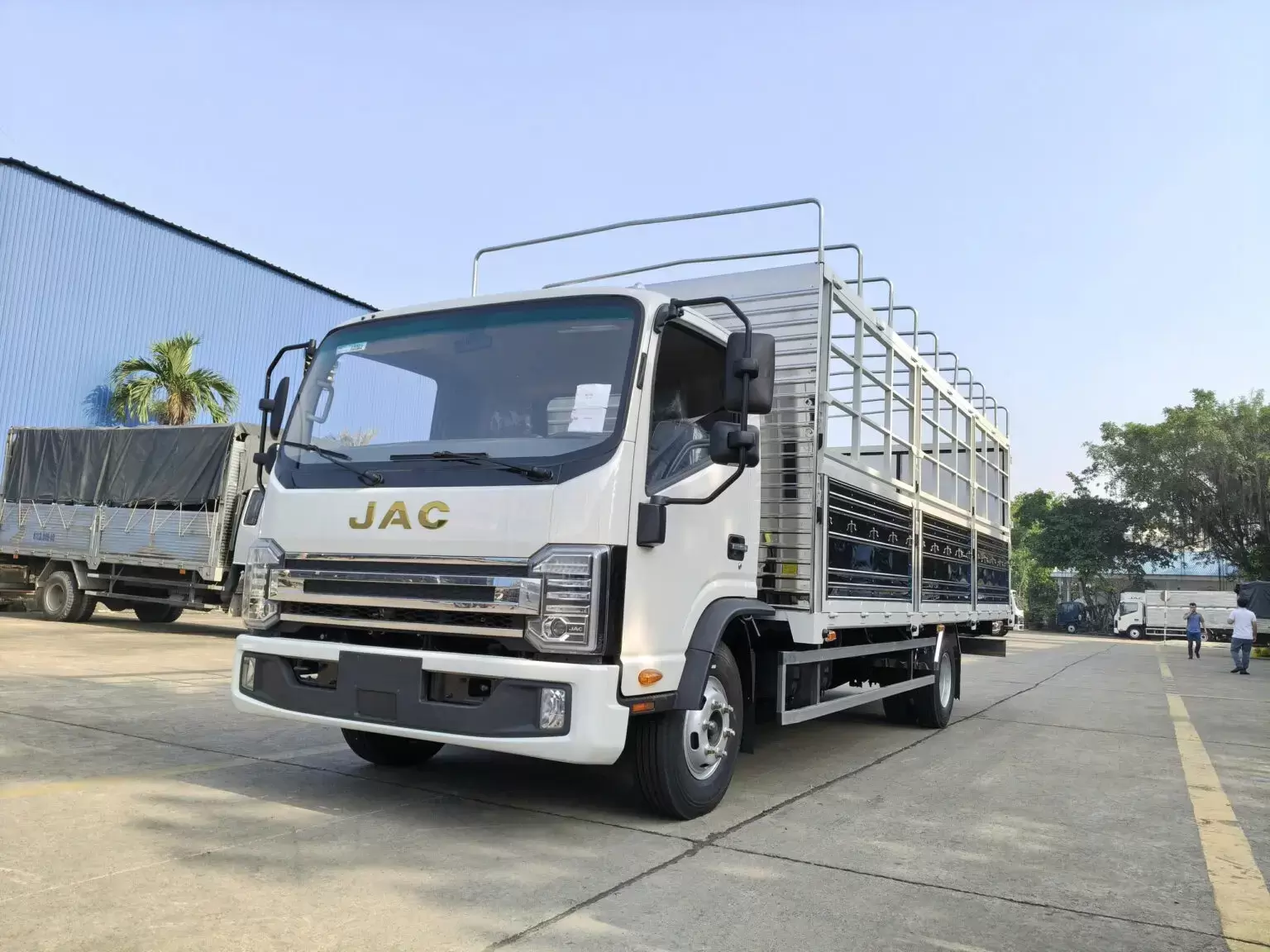 So sánh xe tải 3.5 tấn Tera345sl Plus với Jac N350SL