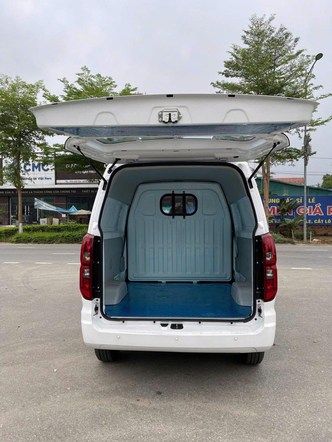 thung-xe-van-srm-x30l-5-cho-760kg-05.jpg