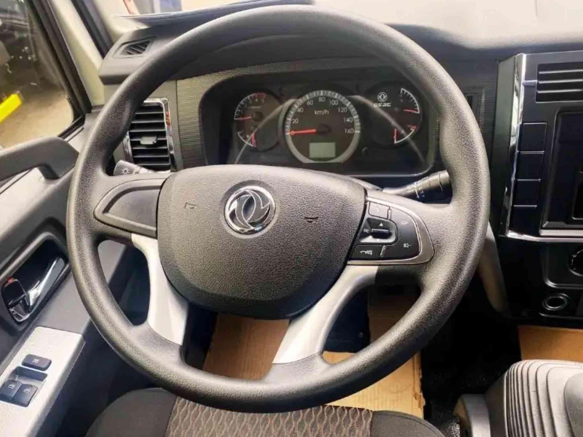 vô lăng xe tải 3t5 TMT Captain E350