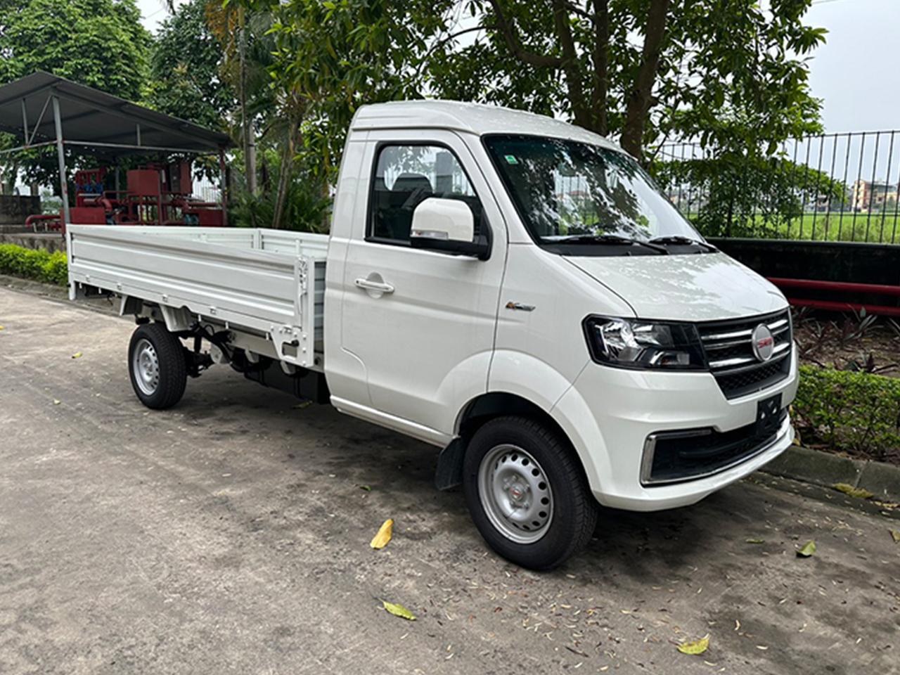 xe-tai-1-25-tan-srm-t50-thung-lung.jpg