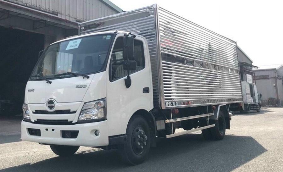 So sánh chi tiết xe tải 3.5 tấn Tera345sl và Hino XZU720L