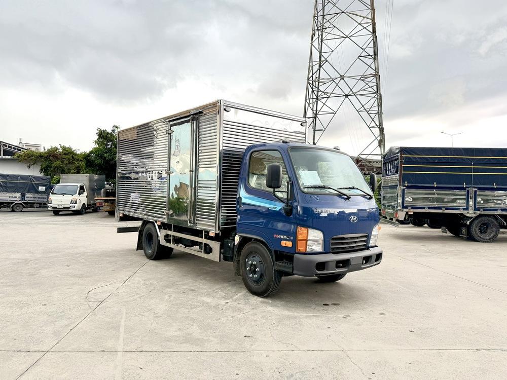 So sánh xe tải 3.5 tấn Tera350 với Hyundai Mighty N650L-E