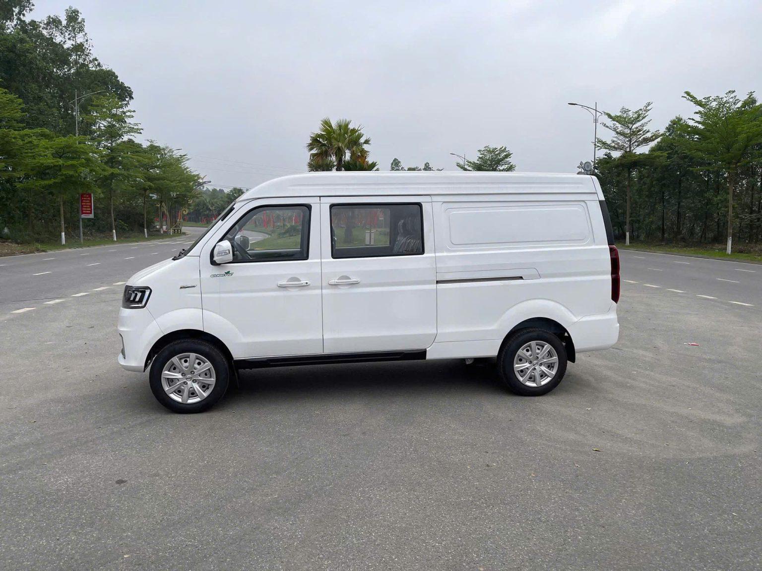 xe-van-srm-x30l-5-cho-760kg-02.jpg